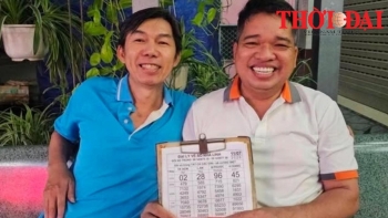 [Video] Người đàn ông trúng số hơn 83 tỷ đồng tiếp tục may mắn lần 5