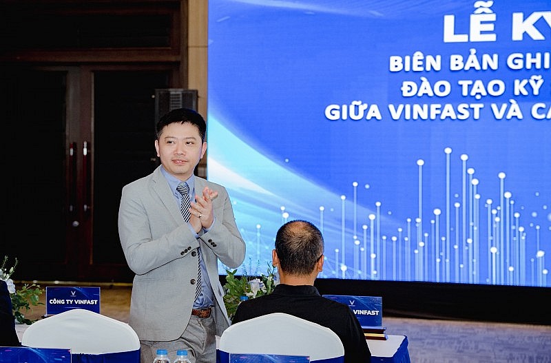 Ông Nguyễn Minh Việt - Ông Nguyễn Minh Việt - Phó Tổng giám đốc phụ trách Khối Phát triển xe Công ty VinFast, chia sẻ bức tranh toàn cảnh về lộ trình phát triển nhân sự và nhu cầu tuyển dụng của VinFast trong giai đoạn mới.