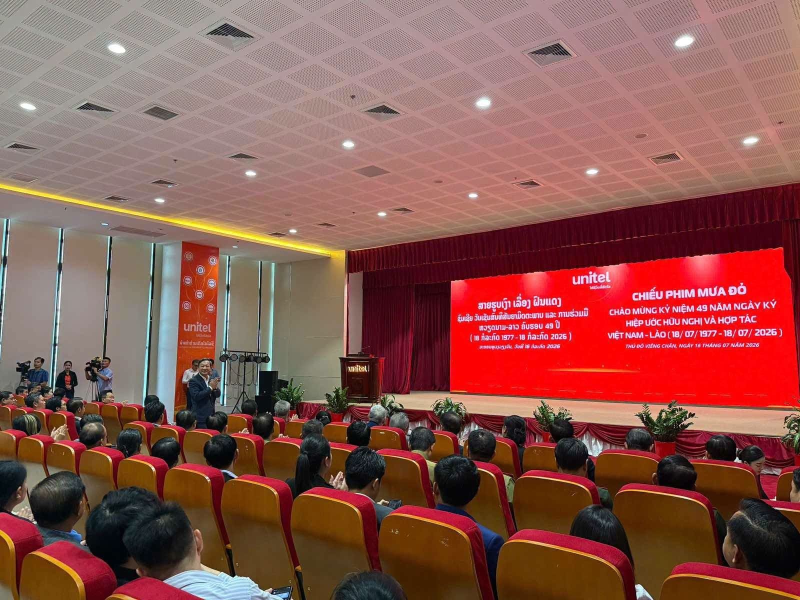 “Mưa Đỏ” kết nối ký ức lịch sử, vun đắp tình hữu nghị Việt Nam - Lào