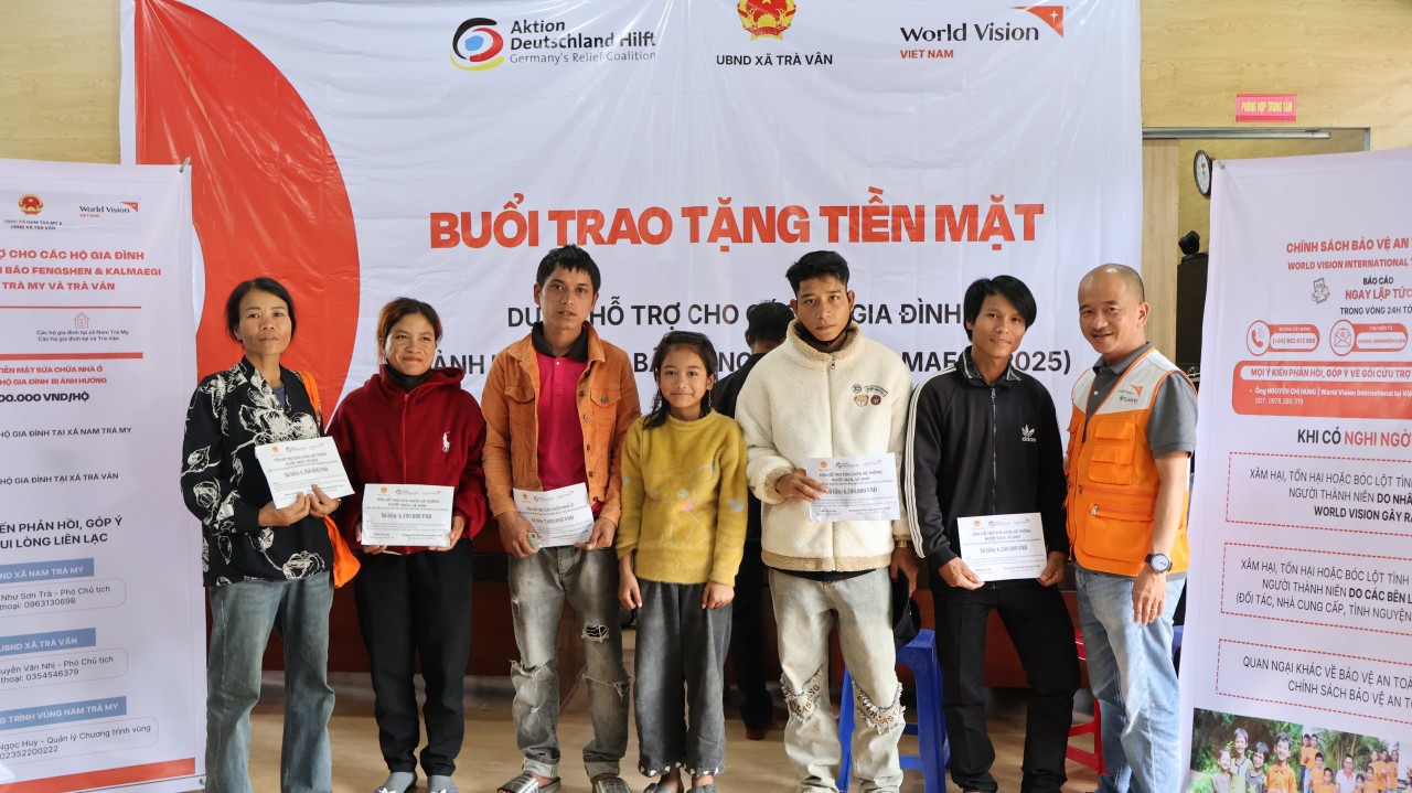More Than VND 3.74 Billion Supports Da Nang Residents' Recovery After Typhoons Fengshen and Kalmaegi More Than VND 3.74 Billion Supports Da Nang Residents' Recovery After Typhoons Fengshen and Kalmaegi