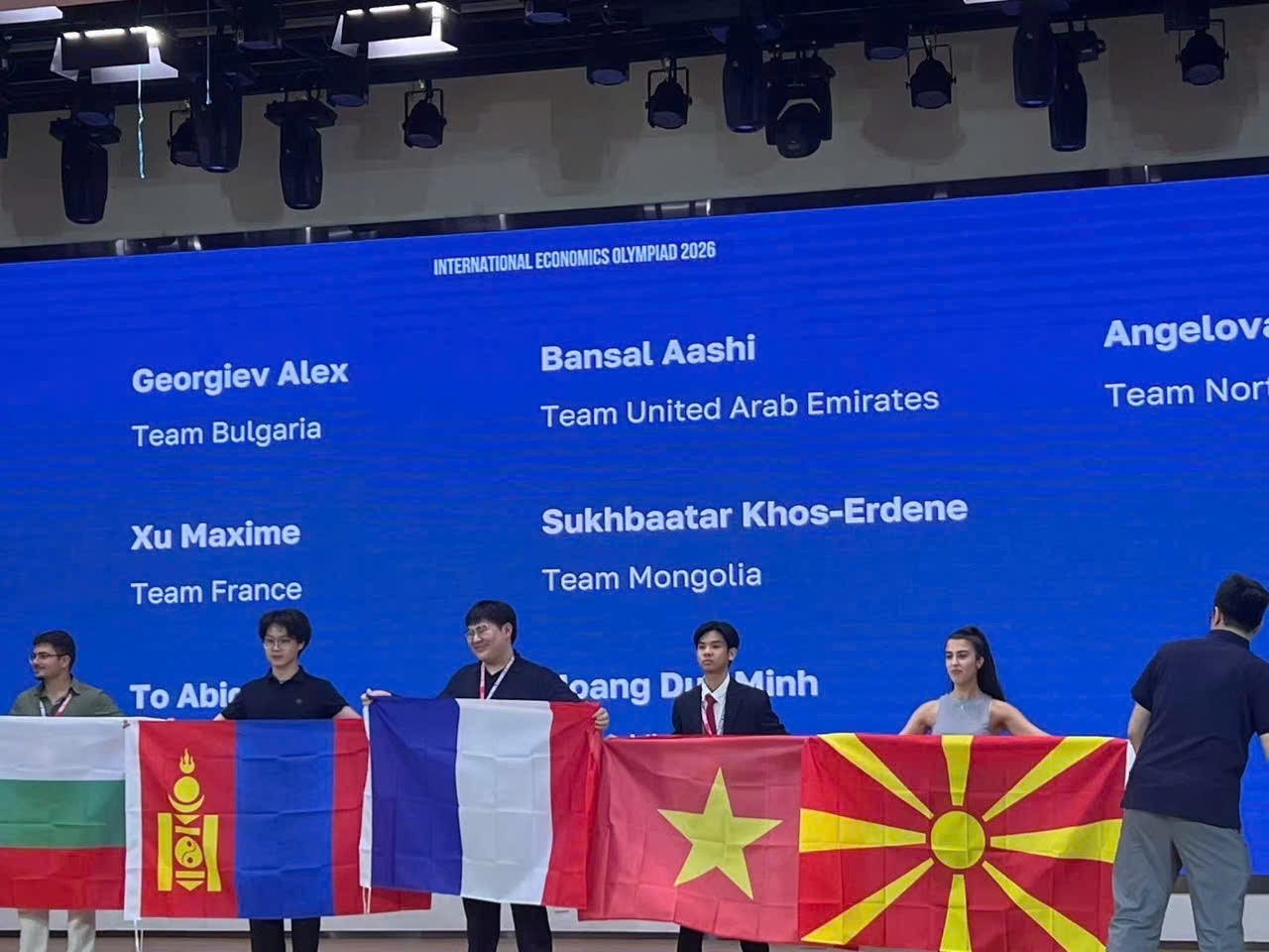Vietnamese Intellect Affirmed on International Stage