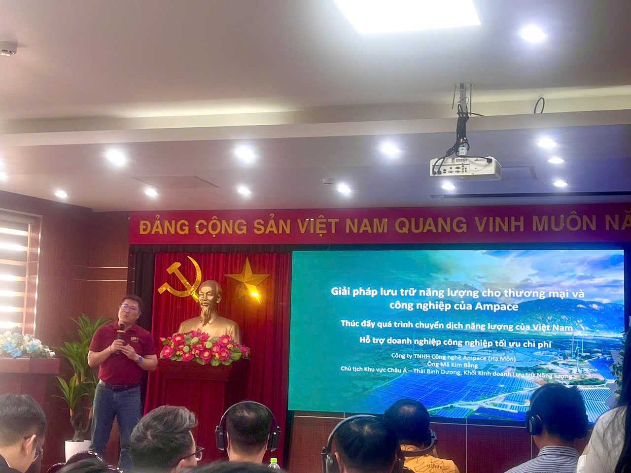 Kết nối doanh nghiệp Việt - Trung, thúc đẩy chuyển đổi năng lượng xanh