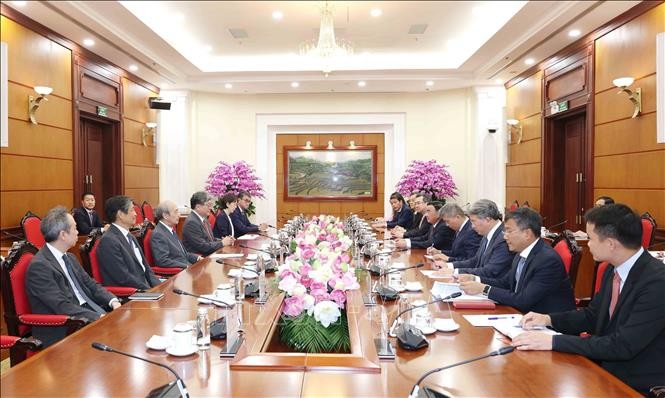Thường trực Ban Bí thư Trần Cẩm Tú tại cuộc tiếp Quyền Tổng Thư ký Đảng Dân chủ Tự do Nhật Bản Hagiuda Koichi. Ảnh: Phương Hoa/TTXVN Thường trực Ban Bí thư Trần Cẩm Tú tại cuộc tiếp Quyền Tổng Thư ký Đảng Dân chủ Tự do Nhật Bản Hagiuda Koichi. Ảnh: Phương Hoa/TTXVN
