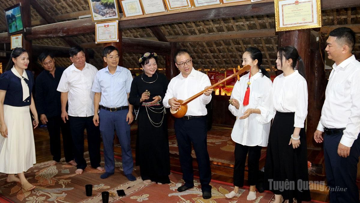 文山州（中国）与宣光省深化农村发展和宣传工作交流