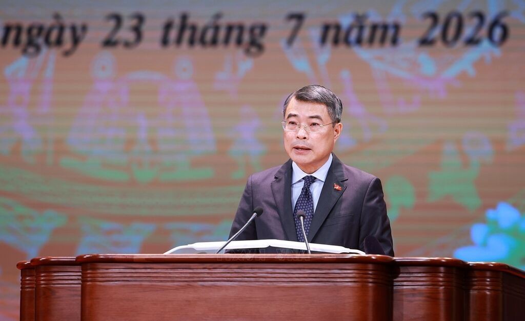 越南政府总理黎明兴在会上发表讲话。