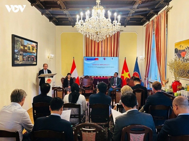Delegates attend the Science and Technology Diplomacy Forum, jointly organised by the Vietnam Academy of Science and Technology VAST, the Embassy of Vietnam in Austria and the International Institute for Applied Systems Analysis IIASA in Vienna