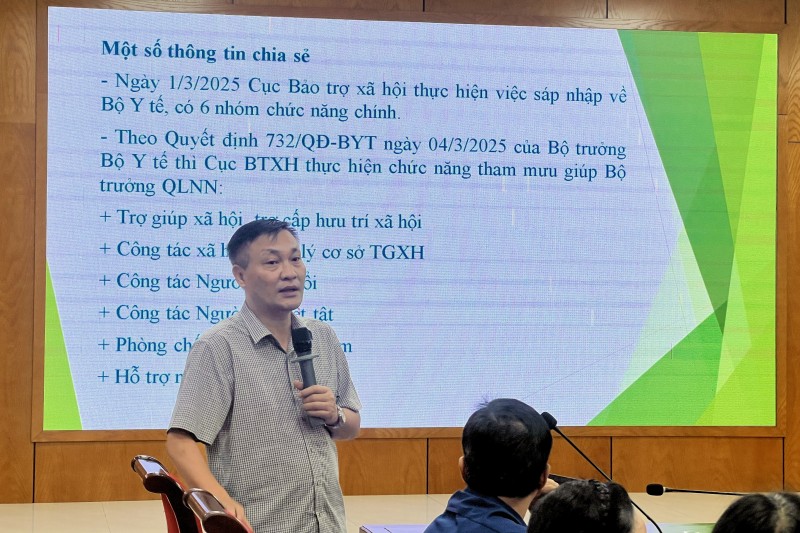 Nguyen Trung Thanh of the Older Persons Division under the Department of Social Assistance of the Ministry of Health speaks at the workshop. (Photo: Mai Anh) Nguyen Trung Thanh of the Older Persons Division under the Department of Social Assistance of the Ministry of Health speaks at the workshop. (Photo: Mai Anh)