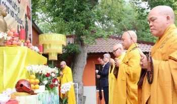 ຄົນຫວຽດນາມ ຢູ່ຕ່າງປະເທດ ຢູ່ທີ່ ກຳປູເຈຍ, ເຢຍລະມັນ ອາໄລຫາ ບັນດາວີລະຊົນນັກຮົບເກົ່າເສຍຊີວິດເພື່ອຊາດ