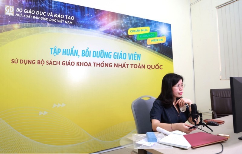 Nhà xuất bản Giáo dục Việt Nam hoàn thành chương trình tập huấn, bồi dưỡng sử dụng bộ sách giáo khoa thống nhất
