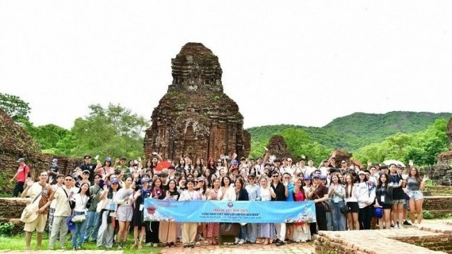 ការទូតអ្នកមានទេពកោសល្យ៖ ចាប់ពីបទពិសោធន៍អន្តរជាតិរហូតដល់ប្រធានបទរបស់វៀតណាម