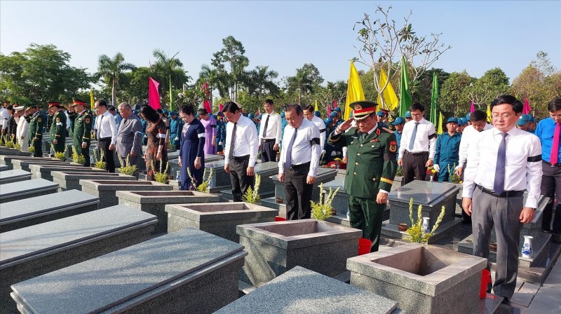 Memories That Lead Vietnam’s Fallen Soldiers Home