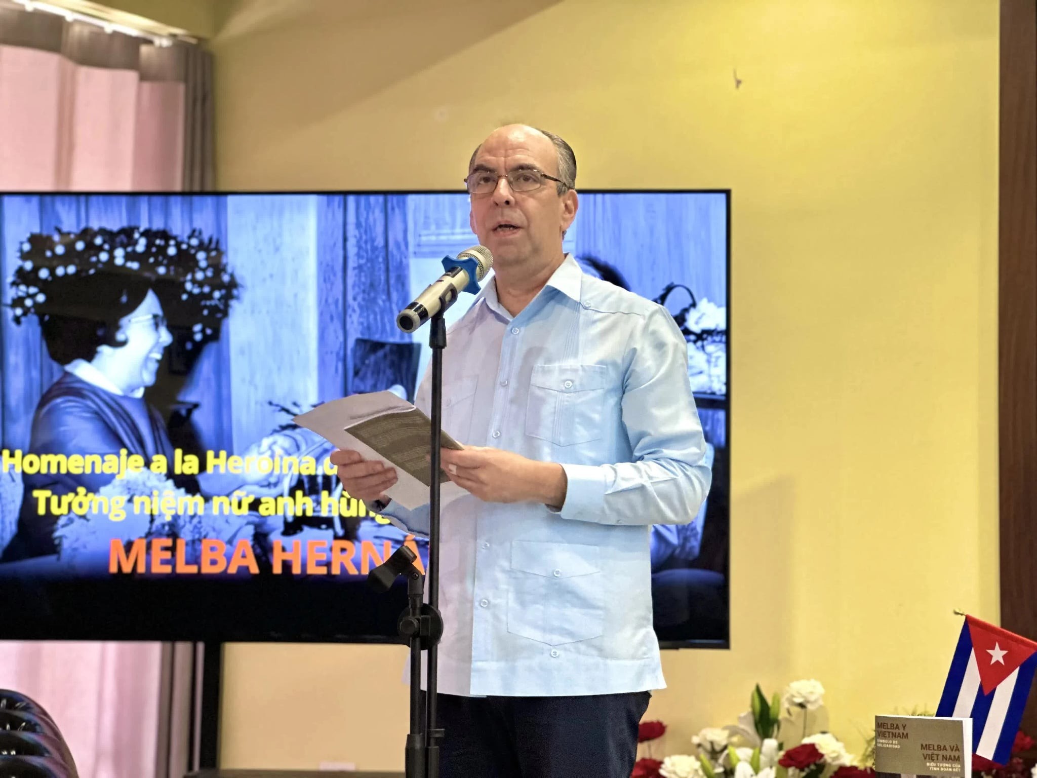 លោក Rogelio Polanco Fuentes ឯកអគ្គរដ្ឋទូតគូបាប្រចាំនៅវៀតណាម បានចែករំលែកអំពីបេតិកភណ្ឌសាមគ្គីភាព ដែលវីរនារី Melba Hernández បានបន្សល់ទុកក្នុងទំនាក់ទំនងវៀតណាម - គូបា។