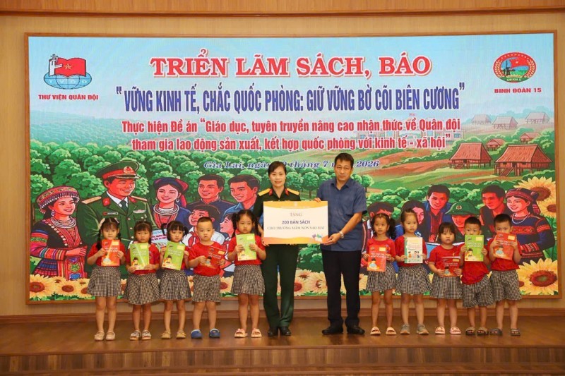 Nhà xuất bản Giáo dục Việt Nam: Đưa tri thức gần hơn với học sinh nơi biên cương