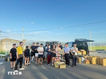 Vietnamese in Japan Rescue Victim and Provide Relief After Earthquake in Kumamoto