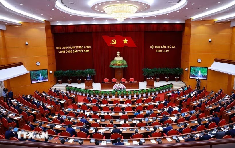 Phiên bế mạc Hội nghị lần thứ 3 Ban Chấp hành Trung ương Đảng khóa XIV. (Ảnh: Dương Giang/TTXVN) Phiên bế mạc Hội nghị lần thứ 3 Ban Chấp hành Trung ương Đảng khóa XIV. (Ảnh: Dương Giang/TTXVN)