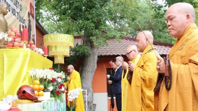 អាណិកជនវៀតណាមនៅ កម្ពុជា និង អាល្លឺម៉ង់ ដឹងគុណបណ្តាយុទ្ធជនពលី