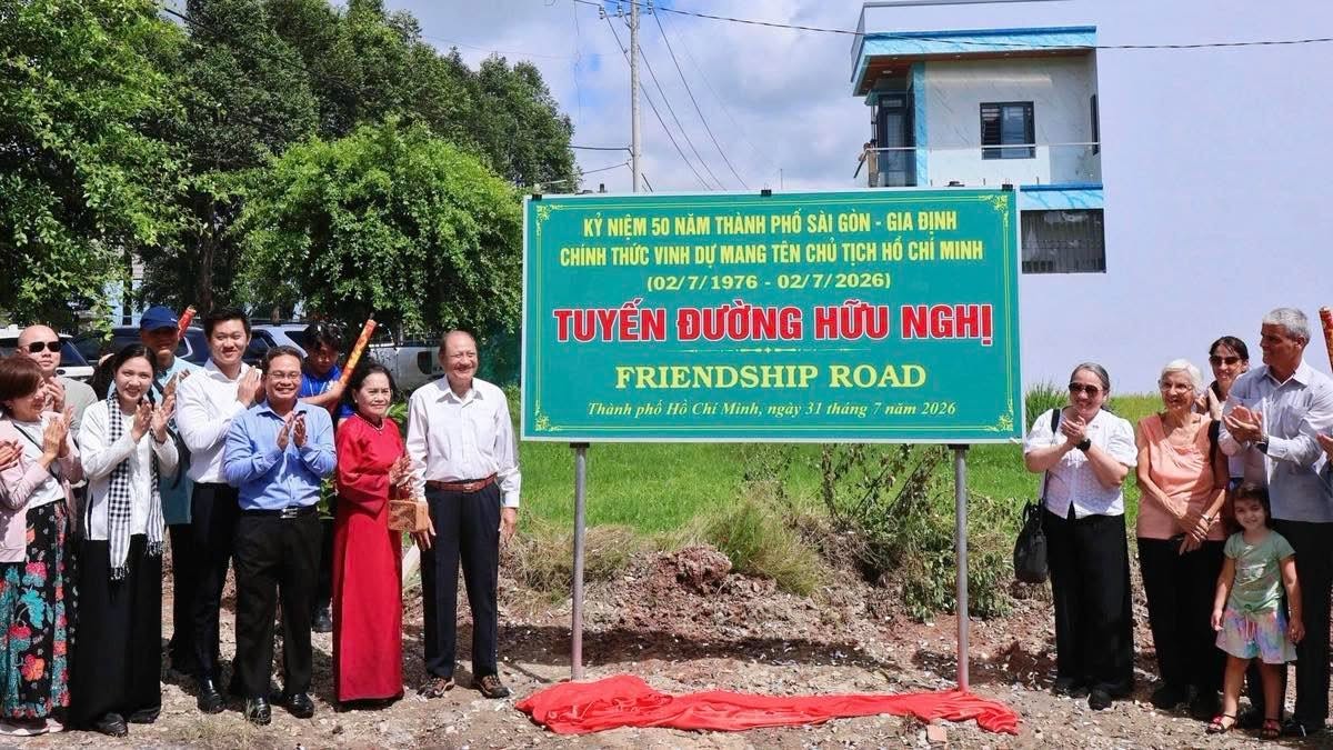 Khánh thành 'Tuyến đường hữu nghị' tại Củ Chi, thành phố Hồ Chí Minh Khánh thành 'Tuyến đường hữu nghị' tại Củ Chi, thành phố Hồ Chí Minh