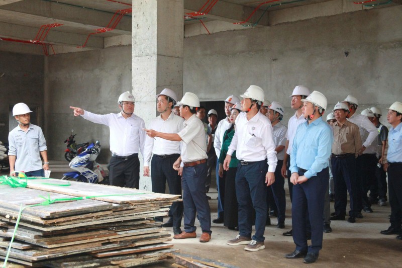 Cà Mau hướng tới xây dựng hệ thống y tế hiện đại, chuyên sâu Cà Mau hướng tới xây dựng hệ thống y tế hiện đại, chuyên sâu