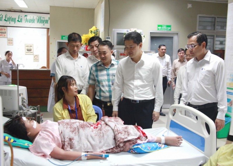 Cà Mau hướng tới xây dựng hệ thống y tế hiện đại, chuyên sâu Cà Mau hướng tới xây dựng hệ thống y tế hiện đại, chuyên sâu