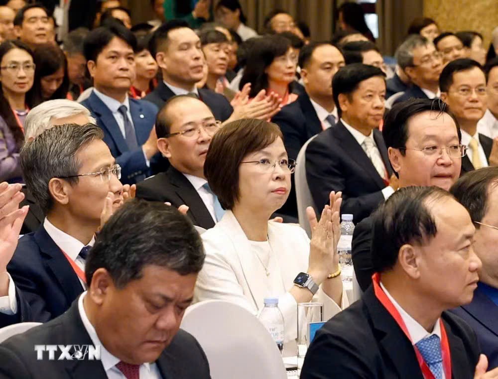 Tổng Bí thư, Chủ tịch nước Tô Lâm dự Phiên khai mạc toàn thể Hội nghị Ngoại giao lần thứ 33 Tổng Bí thư, Chủ tịch nước Tô Lâm dự Phiên khai mạc toàn thể Hội nghị Ngoại giao lần thứ 33