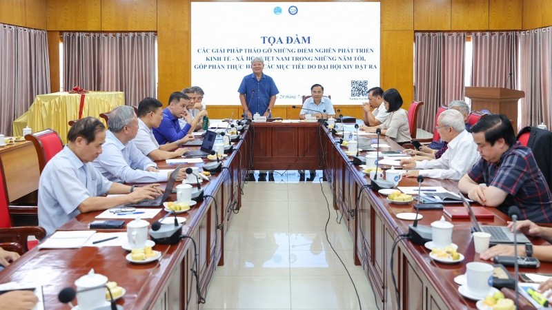 ស្វែងរកដំណោះស្រាយដោះស្រាយចំណុចស្ទះអភិវឌ្ឍន៍សេដ្ឋកិច្ច - សង្គម