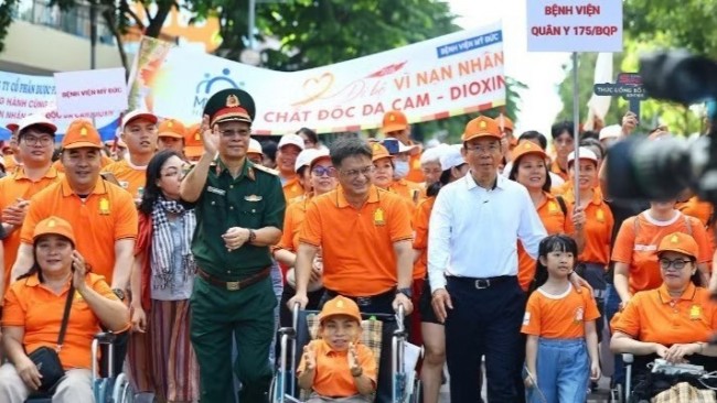 ទីក្រុង Ho Chi Minh រៀបចំកម្មវិធីដើរថ្មើរជើង ដើម្បីជនរងគ្រោះដោយសារជាតិពុលពណ៌លឿងស្វាយ