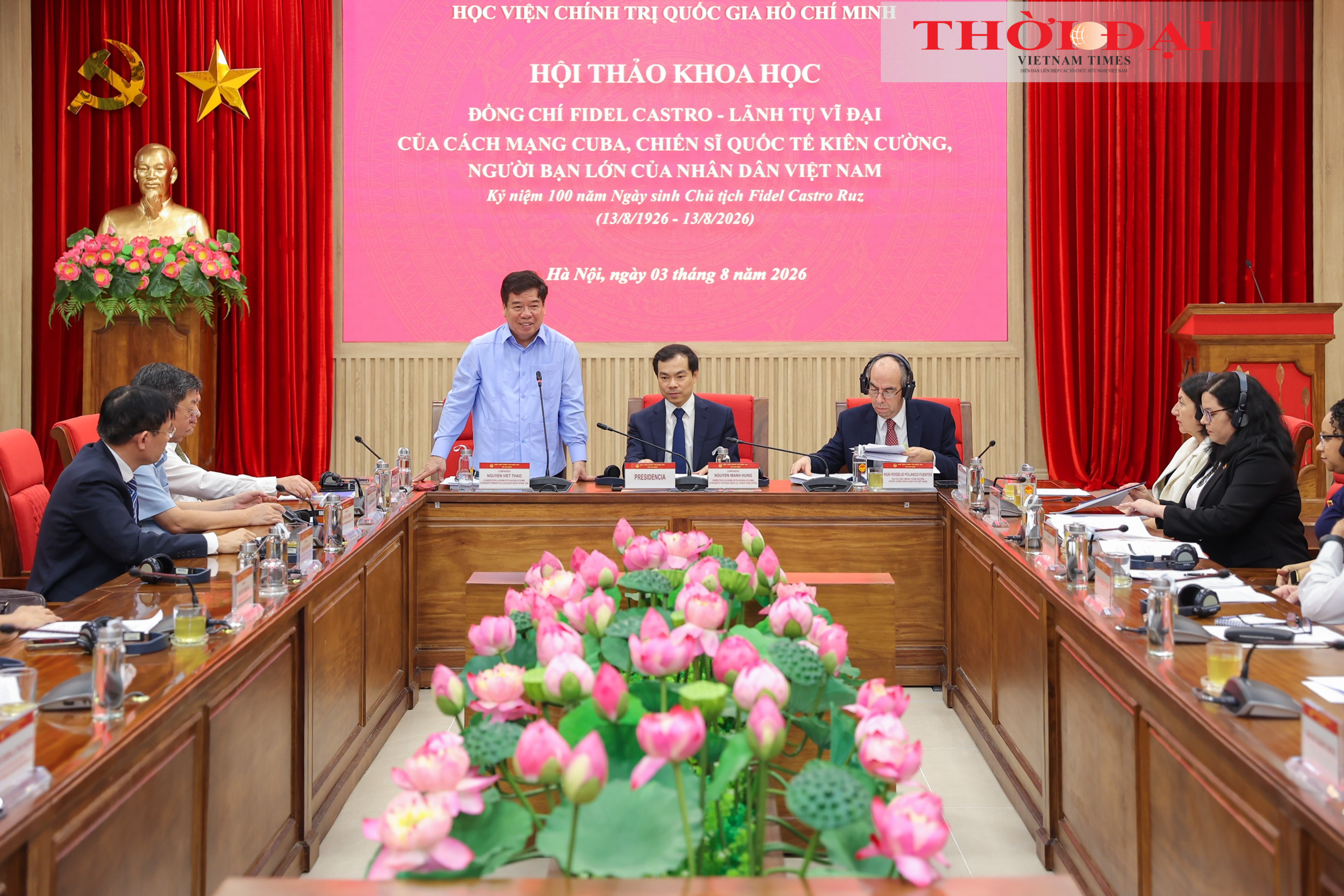 PGS.TS Nguyễn Viết Thảo, nguyên Phó Giám đốc Học viện Chính trị quốc gia Hồ Chí Minh, Phó Chủ tịch thường trực Hội hữu nghị Việt Nam - Cuba phát biểu tại hội thảo. (Ảnh: Đinh Hòa) PGS.TS Nguyễn Viết Thảo, nguyên Phó Giám đốc Học viện Chính trị quốc gia Hồ Chí Minh, Phó Chủ tịch thường trực Hội hữu nghị Việt Nam - Cuba phát biểu tại hội thảo. (Ảnh: Đinh Hòa)
