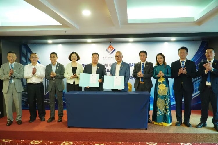 越中门业企业加强对接 共促产业协同发展 越中门业企业加强对接 共促产业协同发展