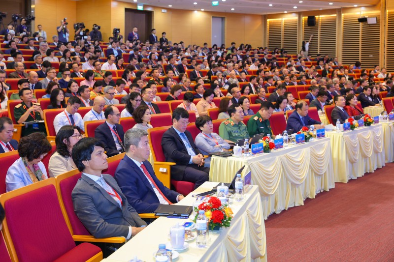 Đổi mới mạnh mẽ đối ngoại nhân dân theo hướng chủ động, kiến tạo, gắn kết và phục vụ trực tiếp nhiệm vụ phát triển Đổi mới mạnh mẽ đối ngoại nhân dân theo hướng chủ động, kiến tạo, gắn kết và phục vụ trực tiếp nhiệm vụ phát triển