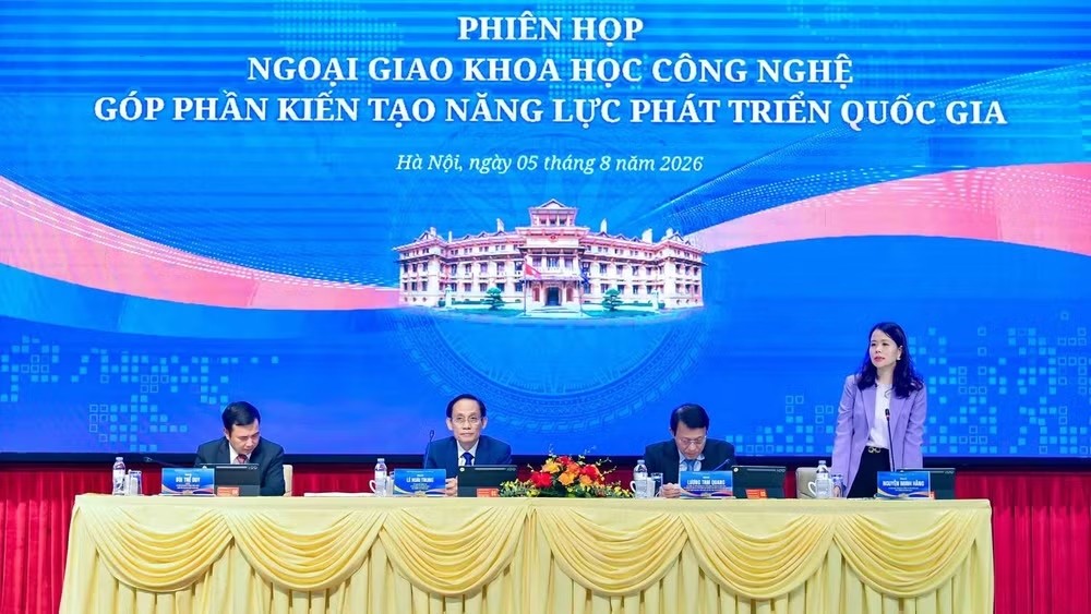 Ngoại giao khoa học - công nghệ phải góp phần hình thành năng lực nội sinh Ngoại giao khoa học - công nghệ phải góp phần hình thành năng lực nội sinh