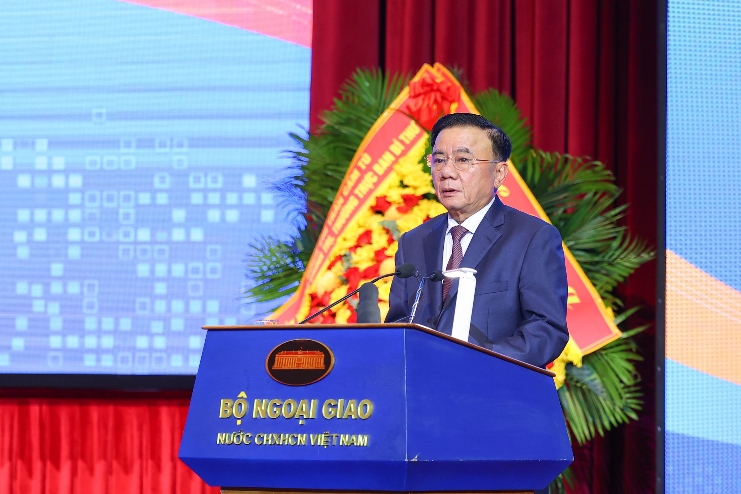 Strongly Innovating People-to-People Diplomacy Toward More Proactive, Enabling, Connected, and Development-Oriented Approach Strongly Innovating People-to-People Diplomacy Toward More Proactive, Enabling, Connected, and Development-Oriented Approach