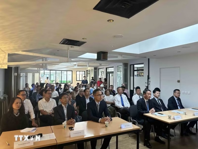 A highlight of the programme was the direct dialogue between Hanoi’s specialised agencies and French businesses and associations. (Photo: VNA)