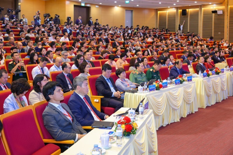 ປັບປຸງວຽກງານການຕ່າງປະເທດປະຊາຊົນຢ່າງເຂັ້ມແຂງ ເພື່ອການພັດທະນາ