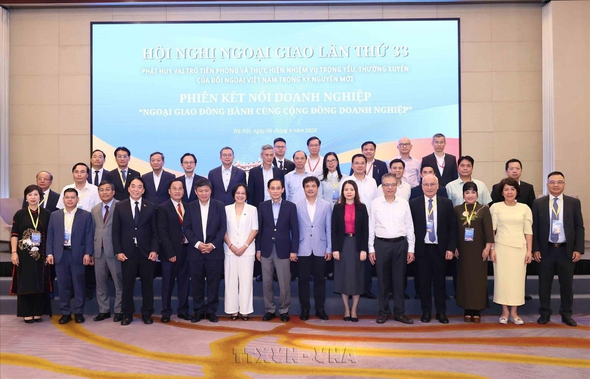 Bộ trưởng Bộ Ngoại giao Lê Hoài Trung với các đại biểu tại Phiên họp. Ảnh: An Đăng/TTXVN Bộ trưởng Bộ Ngoại giao Lê Hoài Trung với các đại biểu tại Phiên họp. Ảnh: An Đăng/TTXVN