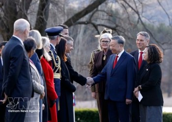 Australian Governor-General Hosts Welcome Ceremony For Top Vietnamese Leader
