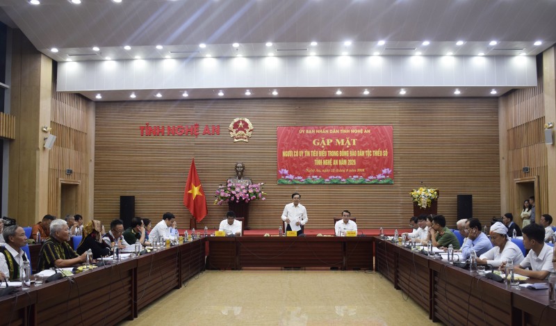 Nghệ An gặp mặt 65 Người có uy tín tiêu biểu trong đồng bào DTTS Nghệ An gặp mặt 65 Người có uy tín tiêu biểu trong đồng bào DTTS