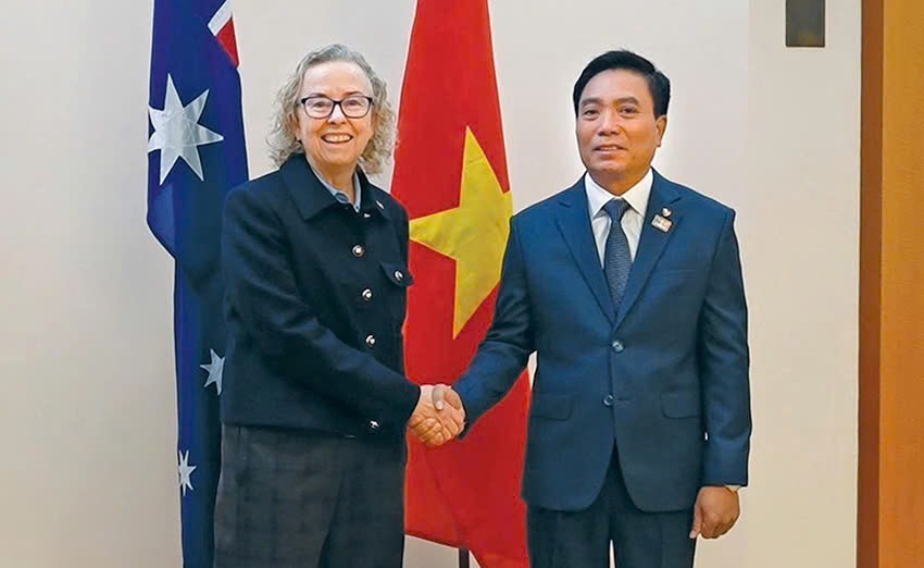 Phó Chủ tịch Quốc hội, Thượng tướng Nguyễn Doãn Anh gặp Phó Chủ tịch Hạ viện Australia Sharon Catherine Claydon. Ảnh: TTXVN