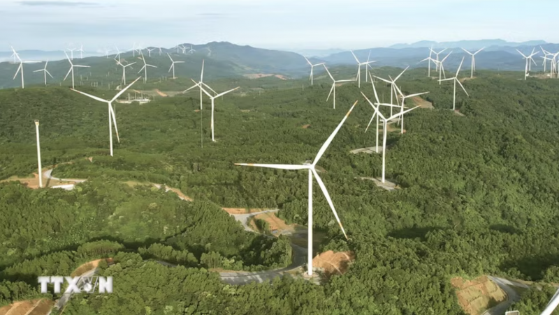 Wind turbines. (Photo: Nguyen Linh/VNA) Wind turbines. (Photo: Nguyen Linh/VNA)