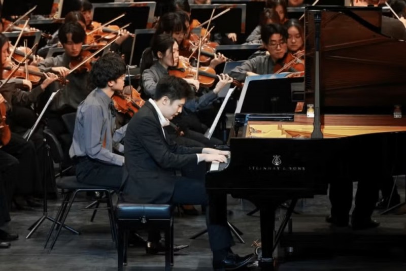 Asian Youth Orchestra performs at Ho Guom Theatre on August 12 and 13. (Photo: Organizing Committee)