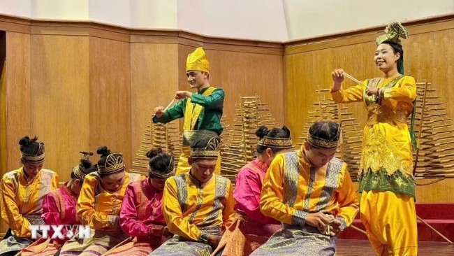 Giao lưu văn hóa gắn kết nhân dân Việt Nam - Indonesia
