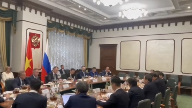 Вьетнам и Россия сотрудничают в сфере городского железнодорожного транспорта