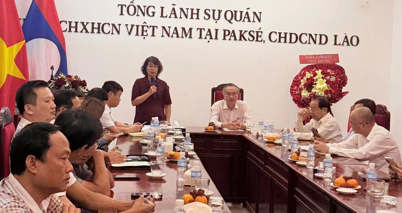 Tăng cường kết nối, hỗ trợ doanh nghiệp Việt Nam đầu tư tại Nam Lào