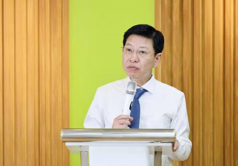 លោក Nguyen Xuan An Viet ថ្លែងមតិនៅក្នុងពិធី។