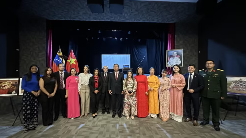 Venezuelan Scholars Celebrate Vietnam’s Journey of National Rise Venezuelan Scholars Celebrate Vietnam’s Journey of National Rise