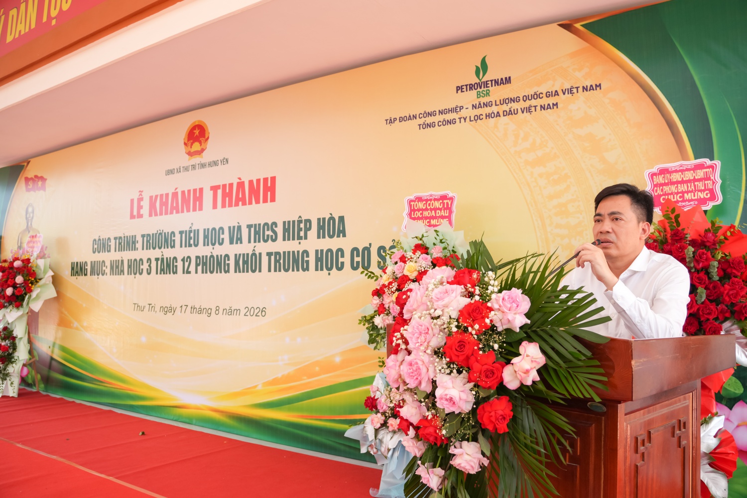 Ông Nguyễn Ngọc Quỳnh - Thành viên HĐQT BSR: Là thành viên của PETROVIETNAM, BSR không chỉ sản xuất kinh doanh và bảo đảm an ninh năng lượng quốc gia mà luôn chú trọng trách nhiệm xã hội. Ông Nguyễn Ngọc Quỳnh - Thành viên HĐQT BSR: Là thành viên của PETROVIETNAM, BSR không chỉ sản xuất kinh doanh và bảo đảm an ninh năng lượng quốc gia mà luôn chú trọng trách nhiệm xã hội.