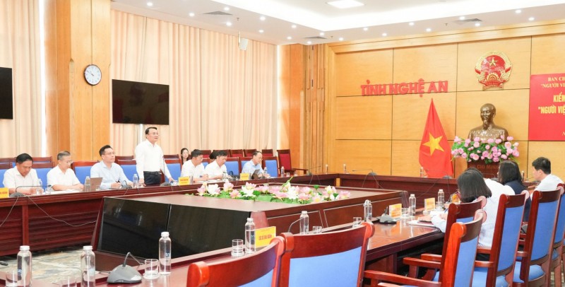 ទិដ្ឋភាពនៃជំនួបធ្វើការ។ ទិដ្ឋភាពនៃជំនួបធ្វើការ។