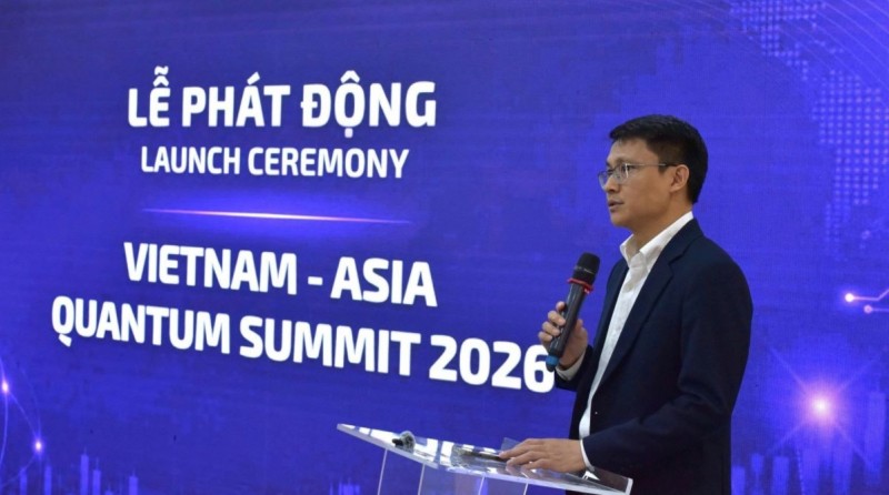 លោក Vo Xuan Hoai អនុប្រធានមជ្ឈមណ្ឌលផ្លាស់ប្តូរថ្មីច្នៃប្រឌិតជាតិ ថ្លែងមតិនៅក្នុងពិធីបំផុស Viet Nam - Asia Quantum Summit 2026។