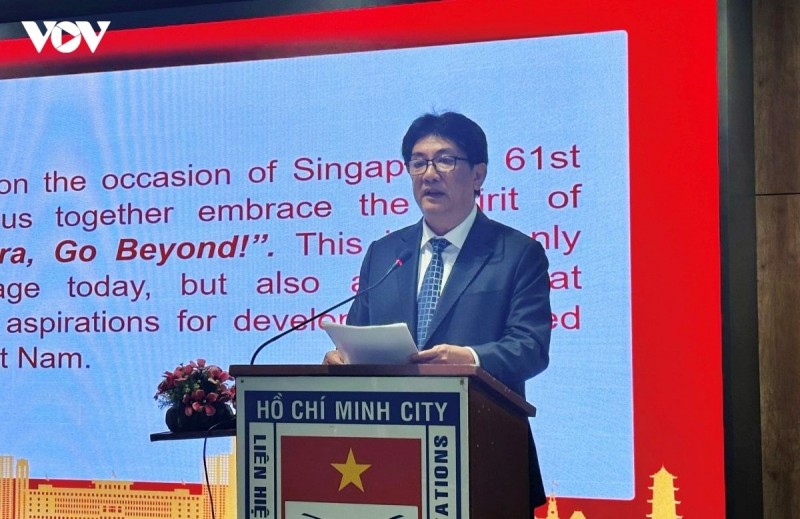 Lam Dung Tien, chairman of the Vietnam-Singapore Friendship Association - Ho Chi Minh City chapter, highlights cooperation potential between Vietnam and Singapore, as well as between Ho Chi Minh City and Singapore