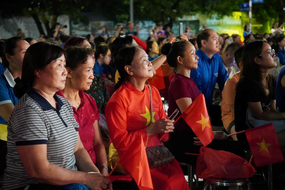 八月革命历史记忆在河内重现