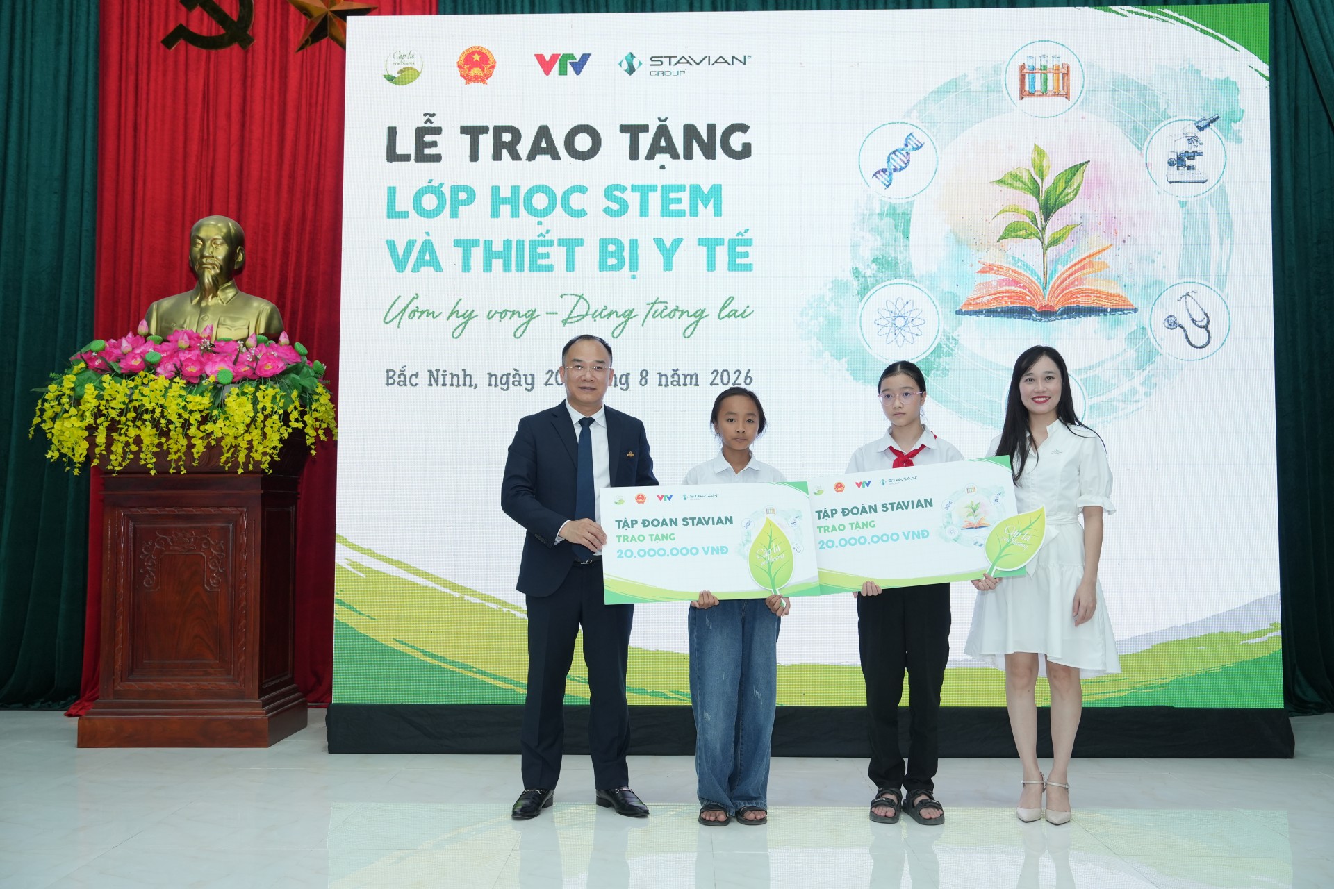 Stavian Group Launches CSR Project 'Nurturing Hope - Building Future', Donates STEM Classroom and Medical Equipment in Bac Ninh